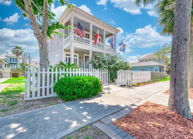 Property at 1815 Ursuline St, Galveston, TX 77550, 3 beds, 2.5 baths