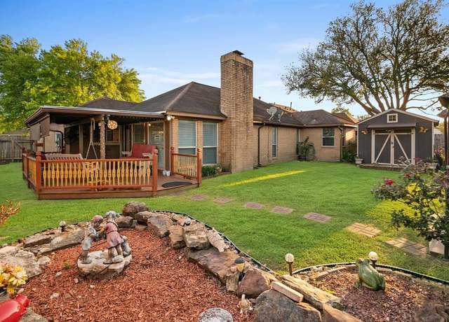 Property at 702 Tudor Ct, Deer Park, TX 77536, 3 beds, 2 baths