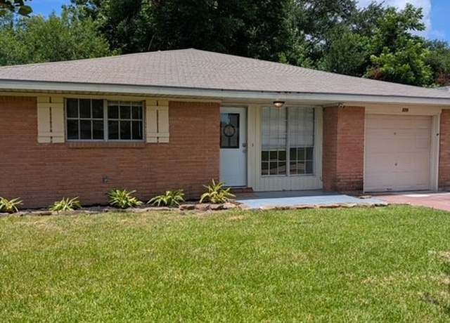 Property at 229 S Fulton St S, Texas City, TX 77591, 3 beds, 1.5 baths