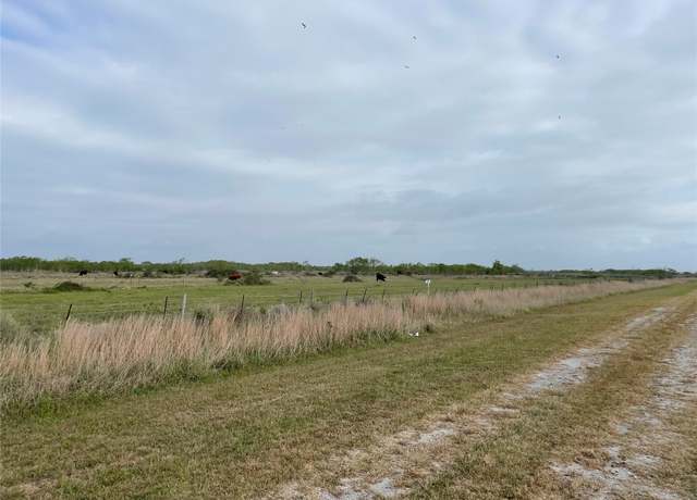 Property at 0 Harbor Dr, Hitchcock, TX 77563