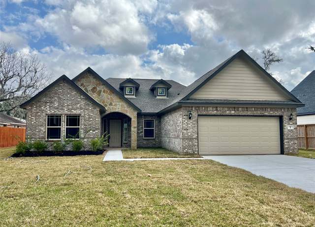 Property at 5 Seminole Ct, West Columbia, TX 77486, 3 beds, 2 baths