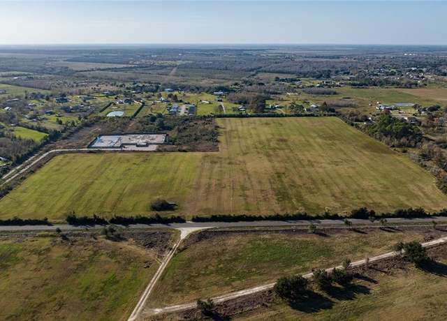 Property at 04 Avenue T, Santa Fe, TX 77517