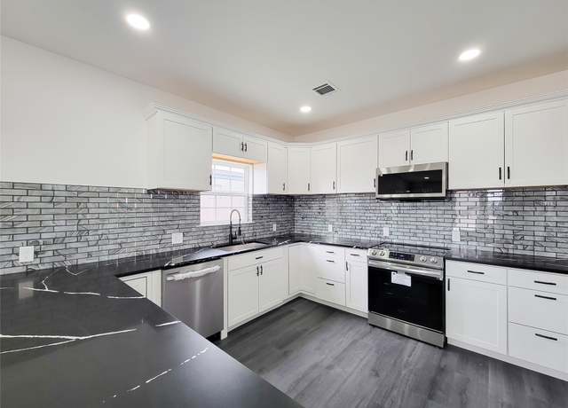 Property at 2731 Road 5724, Cleveland, TX 77327, 5 beds, 3.5 baths