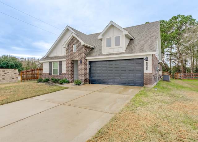 Property at 103 Lakeway Cir, Anahuac, TX 77514, 4 beds, 2 baths