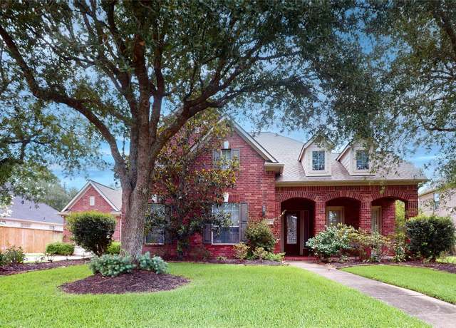 Property at 316 Grand Creek Dr, League City, TX 77573, 4 beds, 3.5 baths