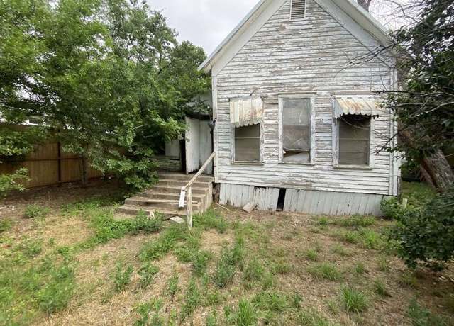 Property at 625 E Harris Ave, San Angelo, TX 76903, 2 beds, 1 bath