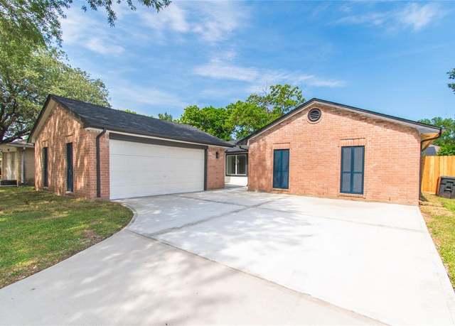 Property at 2402 N Ferrisburg Ct, Sugar Land, TX 77478, 3 beds, 2 baths