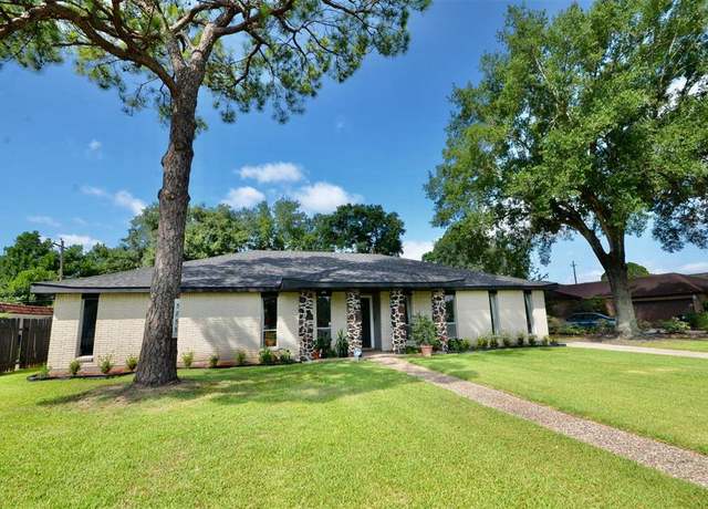 Property at 5855 S Braeswood Blvd S, Houston, TX 77096, 4 beds, 3.5 baths