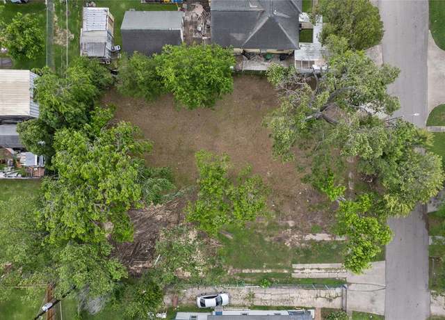 Property at 619 Gazin St, Houston, TX 77020