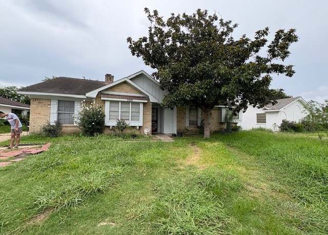 Property at 11818 Moonmist Dr, Houston, TX 77072, 4 beds, 2.5 baths