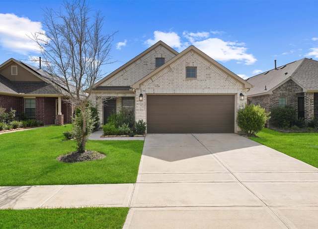 Property at 8122 Royal Breeze Dr, Cypress, TX 77433, 3 beds, 2 baths