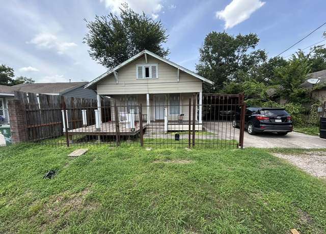 Property at 7205 Hershe St, Houston, TX 77020, 4 beds, 2 baths