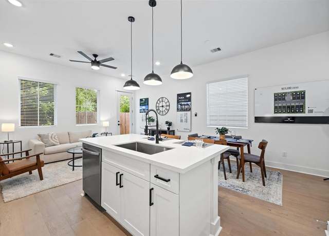 Property at 324 Neyland St, Houston, TX 77022, 3 beds, 2.5 baths