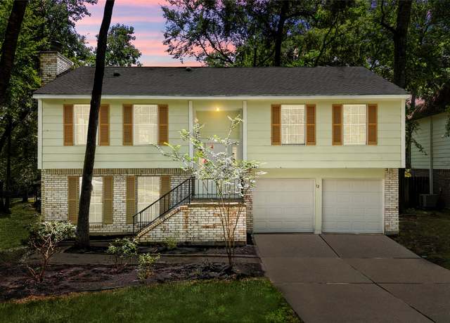 Property at 12 S Cypress Pine Dr, The Woodlands, TX 77381, 4 beds, 2 baths