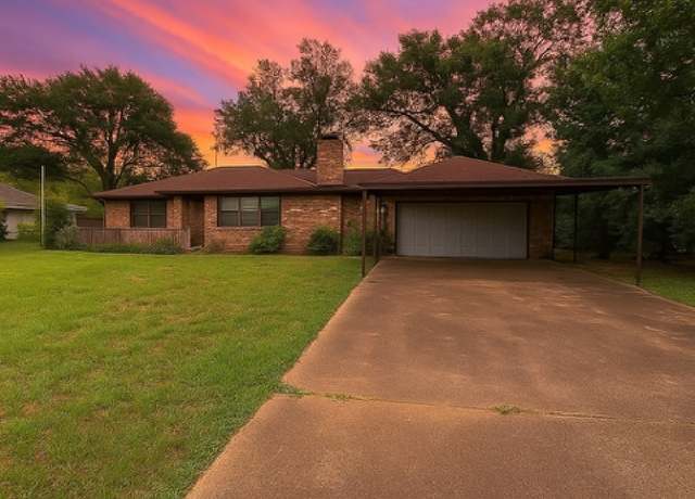 Property at 1904 Gun And Rod Rd, Brenham, TX 77833, 2 beds, 1 bath