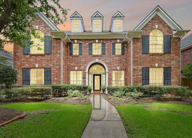 Property at 1415 Meadow Hill Dr, Sugar Land, TX 77479, 5 beds, 3.5 baths