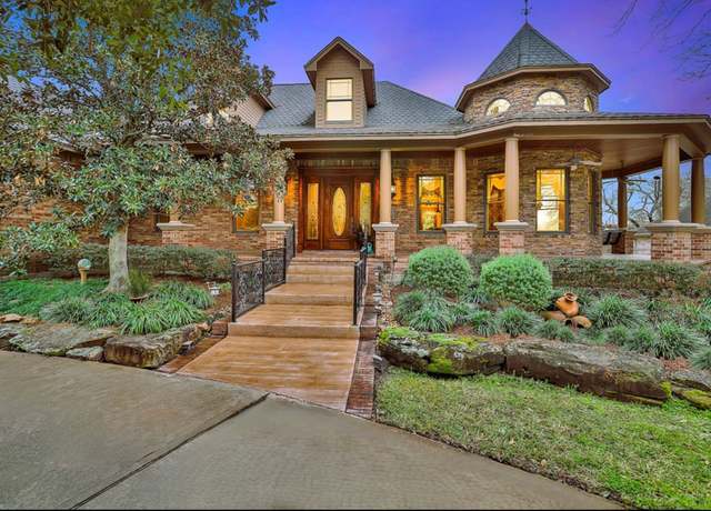 Property at 8216 N Tahoe Dr, Jersey Village, TX 77040, 3 beds, 3 baths