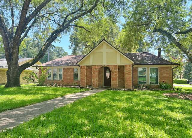 Property at 1806 Southwood Dr, Woodbranch, TX 77357, 4 beds, 2 baths