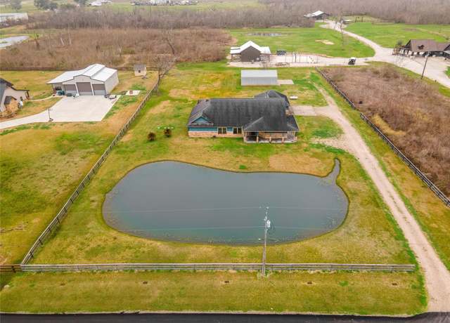 Property at 9605 County Road 405, Clute, TX 77531, 3 beds, 4.5 baths