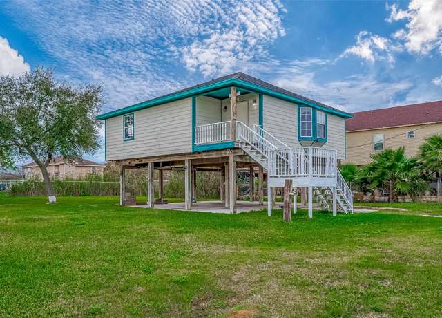 Property at 4619 Crane St, Hitchcock, TX 77563, 2 beds, 2 baths