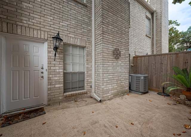 Property at 4001 Tanglewilde St #1402, Houston, TX 77063, 2 beds, 2.5 baths