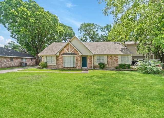 Property at 11826 Bandlon Dr, Houston, TX 77072, 3 beds, 2 baths
