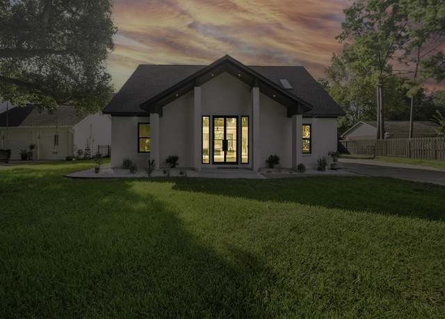 Property at 408 Briarmeadow Ave, Friendswood, TX 77546, 3 beds, 2.5 baths