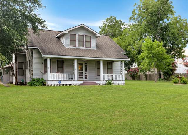 Property at 1233 Eagle Lake Rd, Sealy, TX 77474, 5 beds, 2 baths