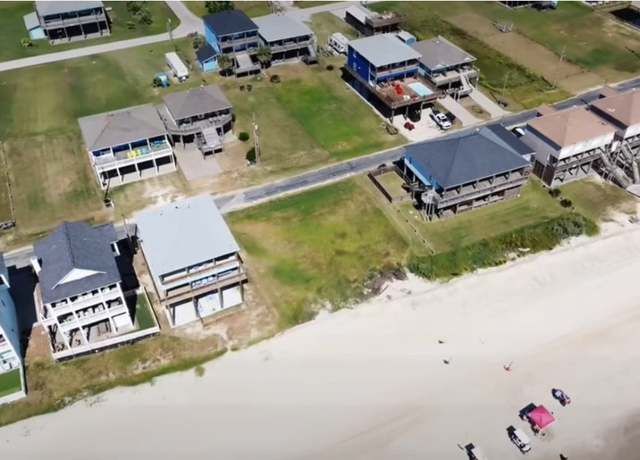 Property at 1114 Blue Water Dr, Crystal Beach, TX 77650