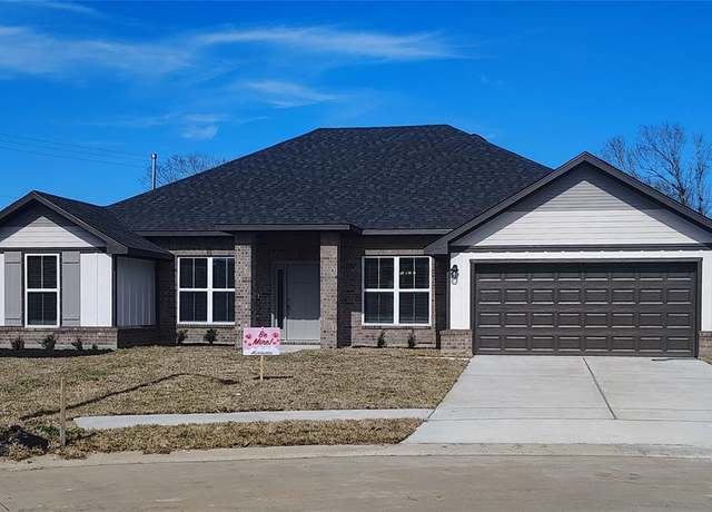 Property at 10 Gemstone Ct, Angleton, TX 77515, 4 beds, 2 baths