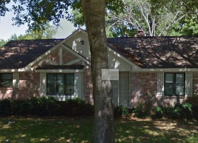 Property at 8711 S Dairy Ashford Rd, Houston, TX 77099, 4 beds, 2 baths