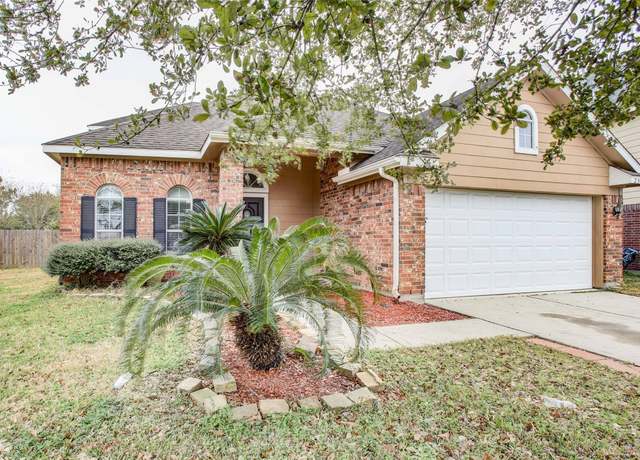 Property at 2301 Wimberly Dr, Deer Park, TX 77536, 4 beds, 2.5 baths