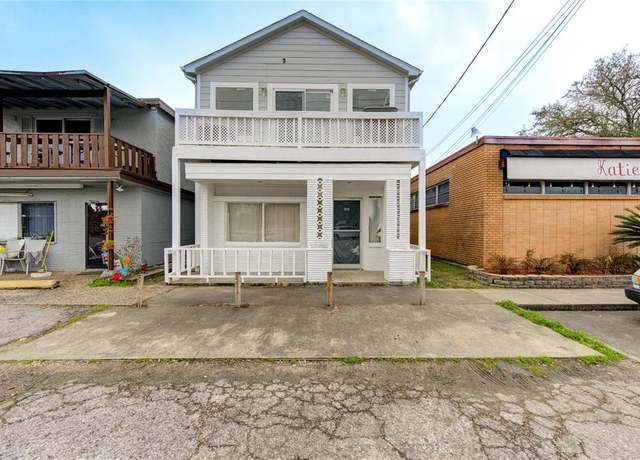 Property at 313 Grand Ave, Bacliff, TX 77518, 7 beds, 5.5 baths