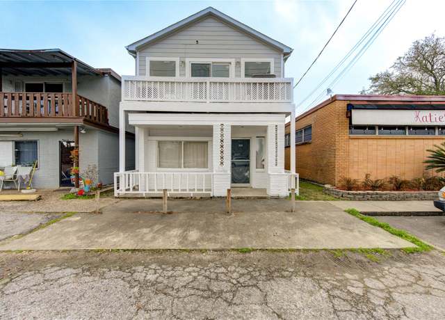 Property at 313 Grand Ave, Bacliff, TX 77518, 7 beds, 5.5 baths