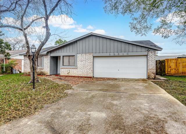 Property at 22910 Summer Green Ln, Spring, TX 77373, 3 beds, 2 baths