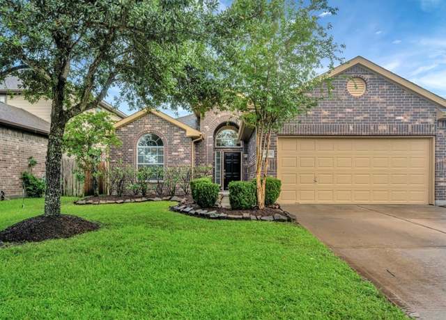 Property at 4473 Gran Canary Dr, League City, TX 77573, 3 beds, 2 baths