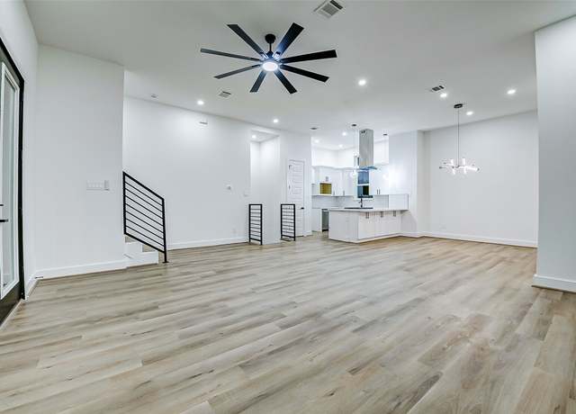 Property at 1913 Hoskins Dr Unit D, Houston, TX 77080, 3 beds, 3.5 baths