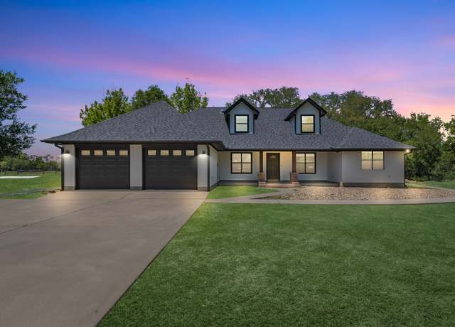 Property at 16610 Meadow Ln Unit CR438, Danbury, TX 77534, 4 beds, 3 baths