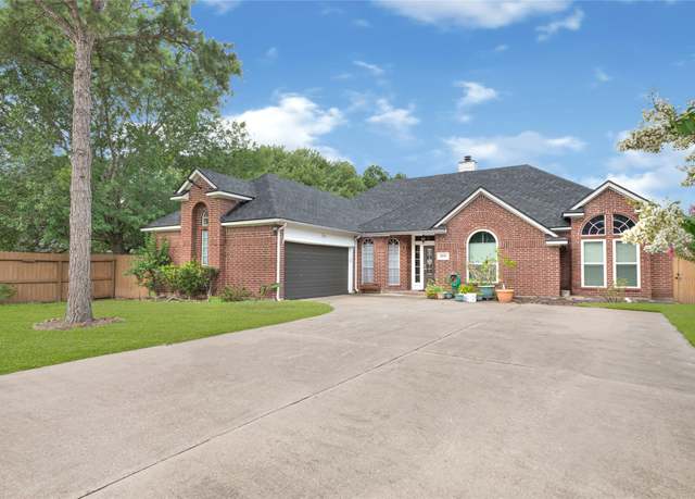 Property at 6506 Vista Camino Dr, Houston, TX 77083, 4 beds, 2 baths