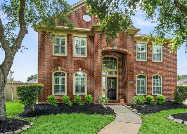 Property at 2303 Granite Shoals Ct, Pearland, TX 77584, 4 beds, 3.5 baths