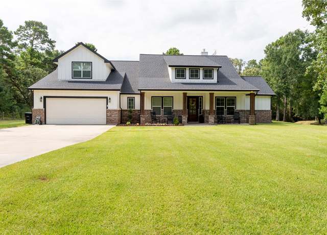 Property at 19330 Veterans Rd, Magnolia, TX 77355, 4 beds, 3.5 baths