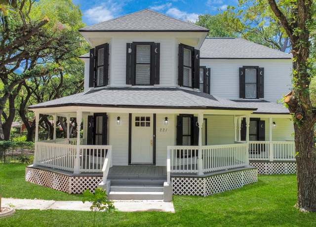Property at 221 S Amburn Rd, Texas City, TX 77591, 5 beds, 3.5 baths
