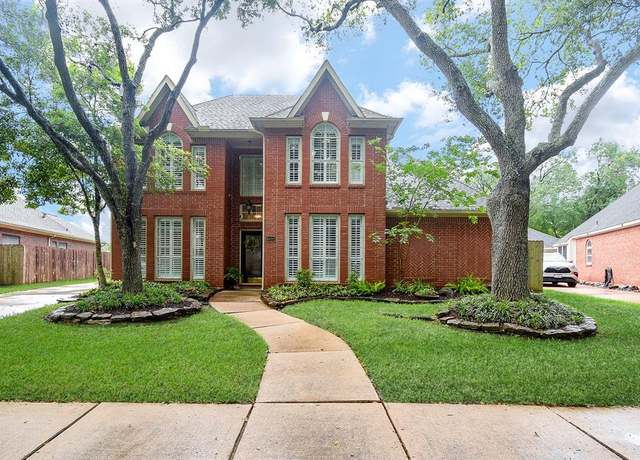 Property at 6022 Hansford Ln, Sugar Land, TX 77479, 4 beds, 2.5 baths