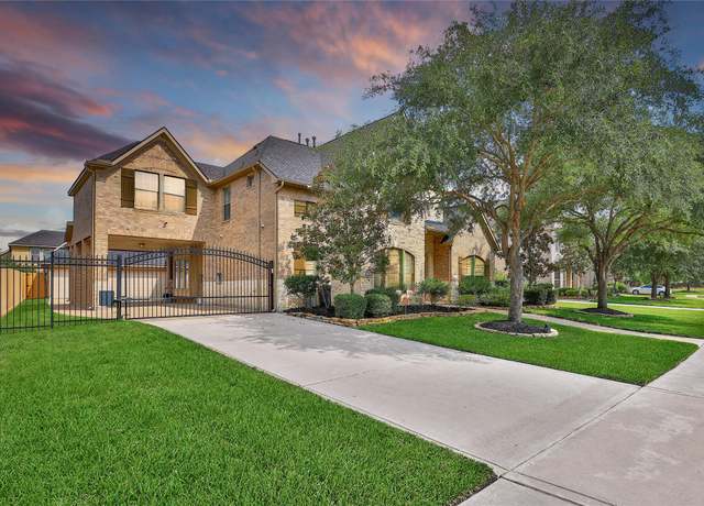 Property at 5714 Spring River Ln, Fulshear, TX 77441, 4 beds, 3.5 baths
