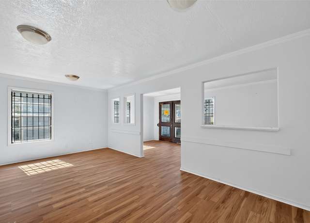 Property at 7515 Canal St, Houston, TX 77012, 1 bed, 1 bath