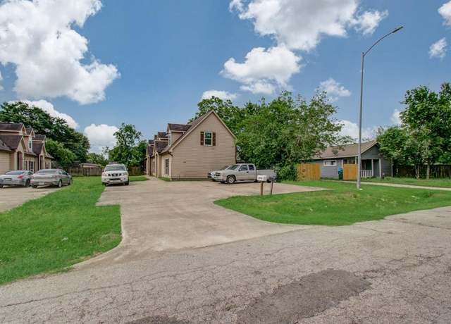 Property at 5016 Higgins St, Houston, TX 77033, 6 beds, 4 baths