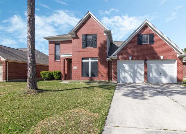 Property at 10847 S Sycamore Dr, La Porte, TX 77571, 3 beds, 2.5 baths