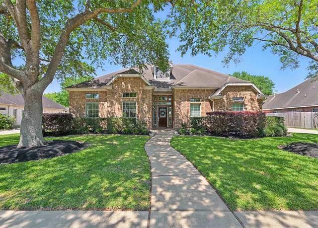 Property at 2874 Love Ln, Friendswood, TX 77546, 5 beds, 3.5 baths