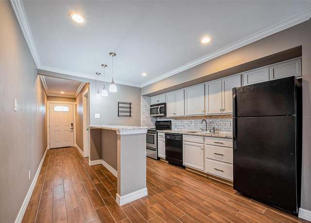 Property at 12900 Walden Rd #306, Montgomery, TX 77356, 2 beds, 2 baths