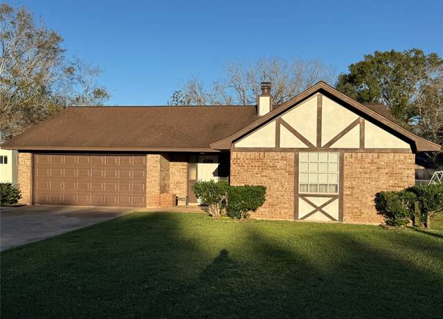 Property at 615 Roene, West Columbia, TX 77486, 3 beds, 2 baths